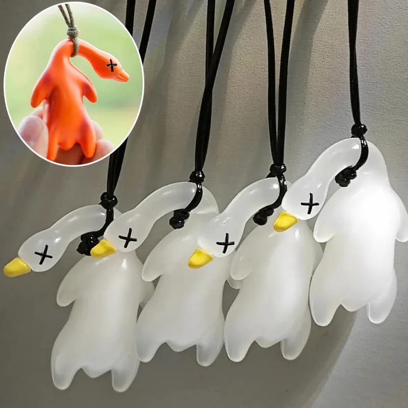1/2pcs New Color Change Duck Keychain Fashion Funny Goose Pendants for Bag Car Keyrings Cute Cartoon UV Photochromic Key Chains