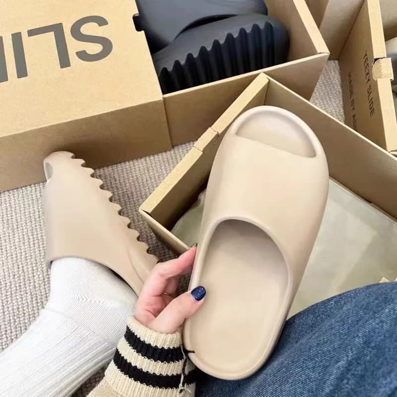 Hot Coconut Slippers Cloud Thick-soled Sandals Summer Fashion Soft Bottom Beach Men Slippers Women's Sandals EVA Slides