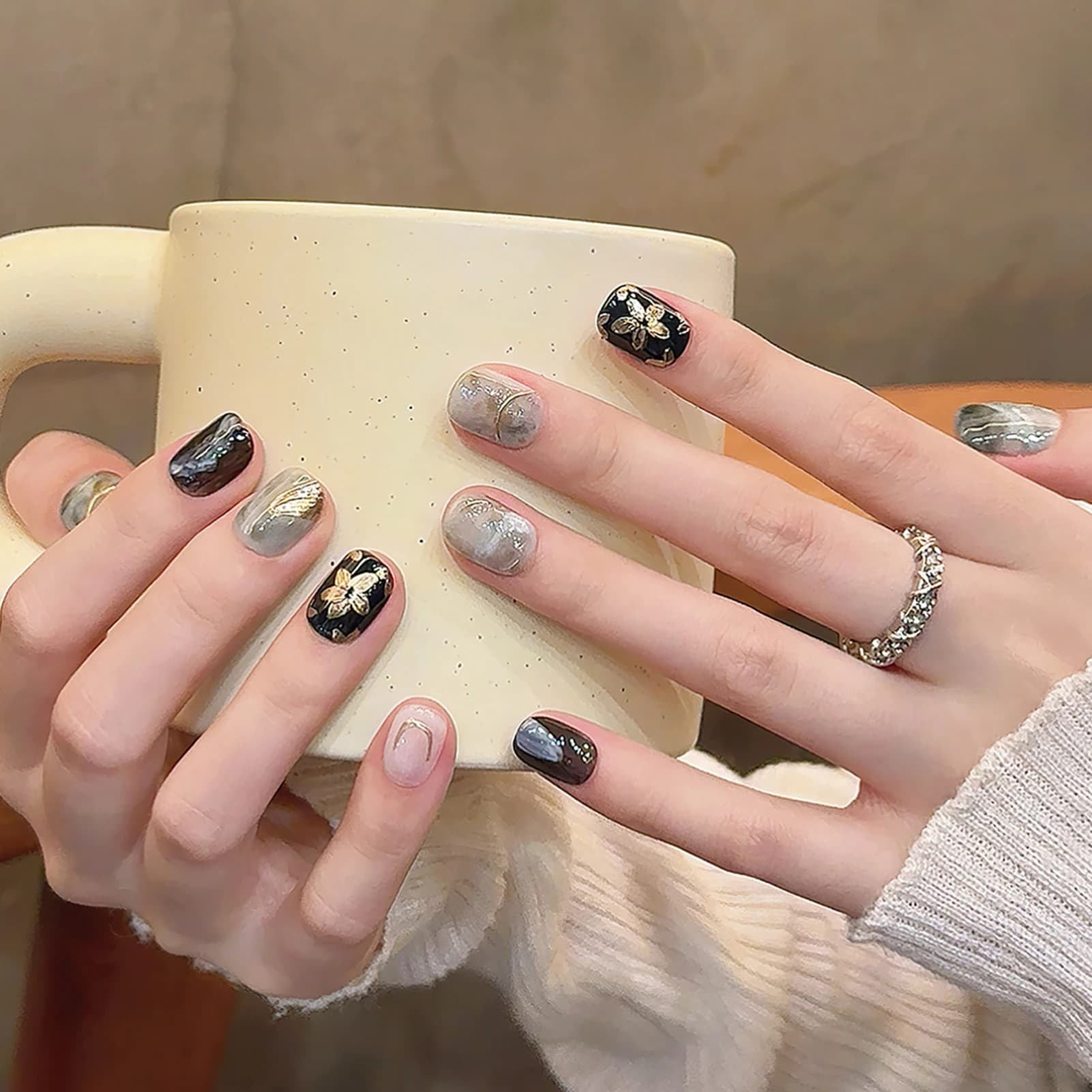 Short Round Square False Nails Green Blue Handmade Press On Nail Gold Flower Designs Glossy Manicure Wearable Fake Nail Tips Art