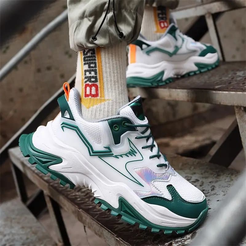 2025 Summer New Men's Korean Fashion Versatile Casual Shoes Thick Sole Breathable Sports Shoes for Boys Daddy Shoes sneakers