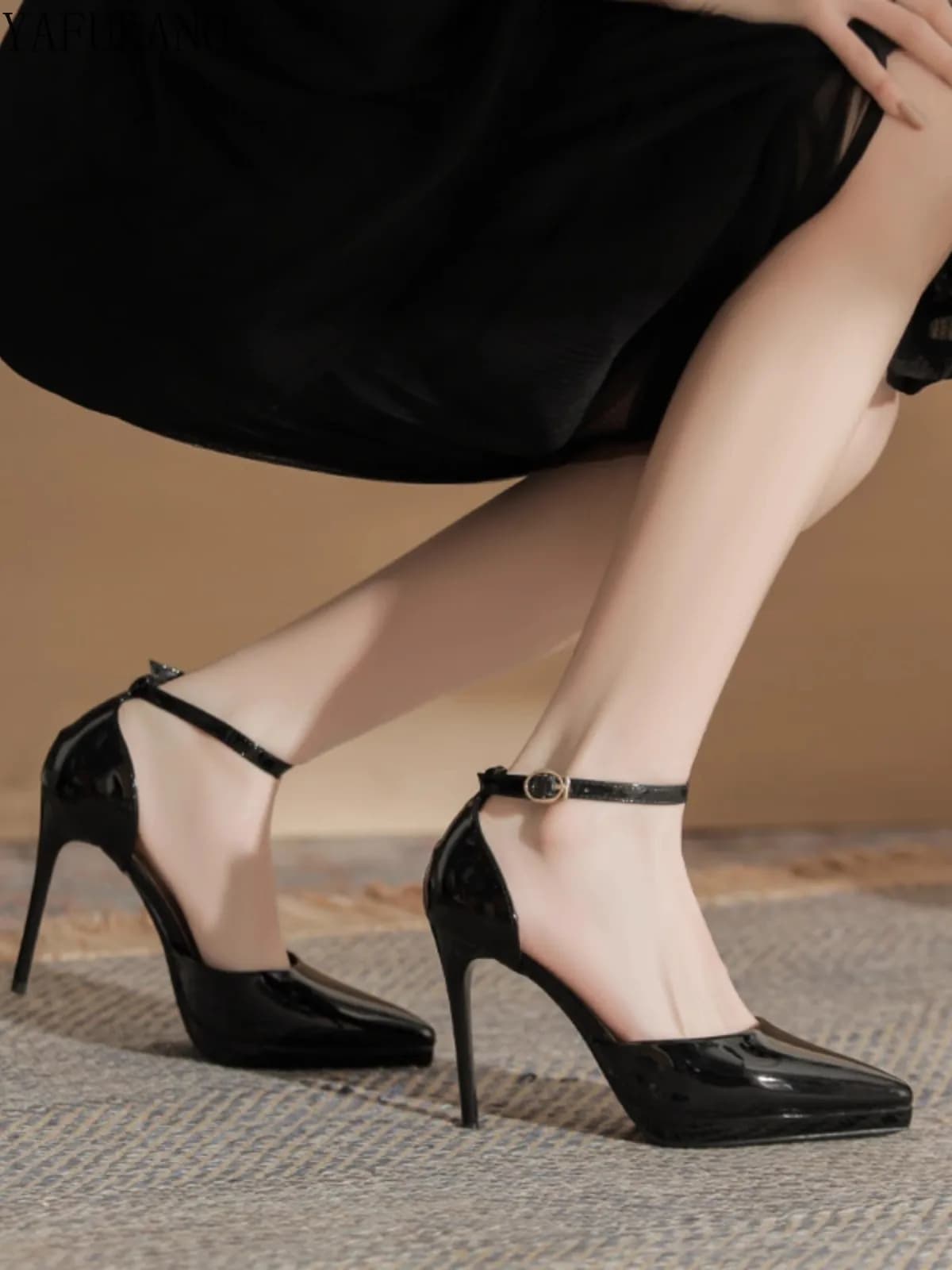 10.5Cm Patent Leather Waterproof Platform High Heels Women Thin Heels Shoes Fashion Black Mid Hollow Pumps Sexy Party Prom Shoes