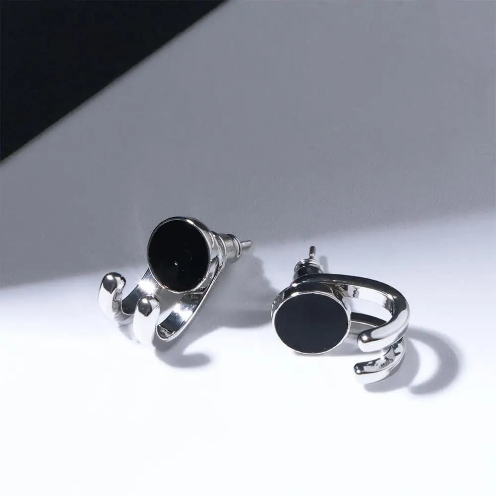 Vintage Gifts Claw Punk Silver Needle New Fashion Jewelry Punk Earrings MeStud Earrings Ear Studs