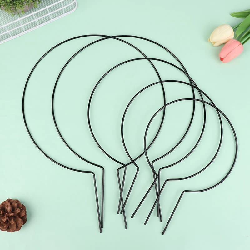 2Pcs Garden Plant Support Stake Stand Round Vine Climbing Rack Ironheart-Shaped Flower Plant Trellis Support Frame Garden Decor