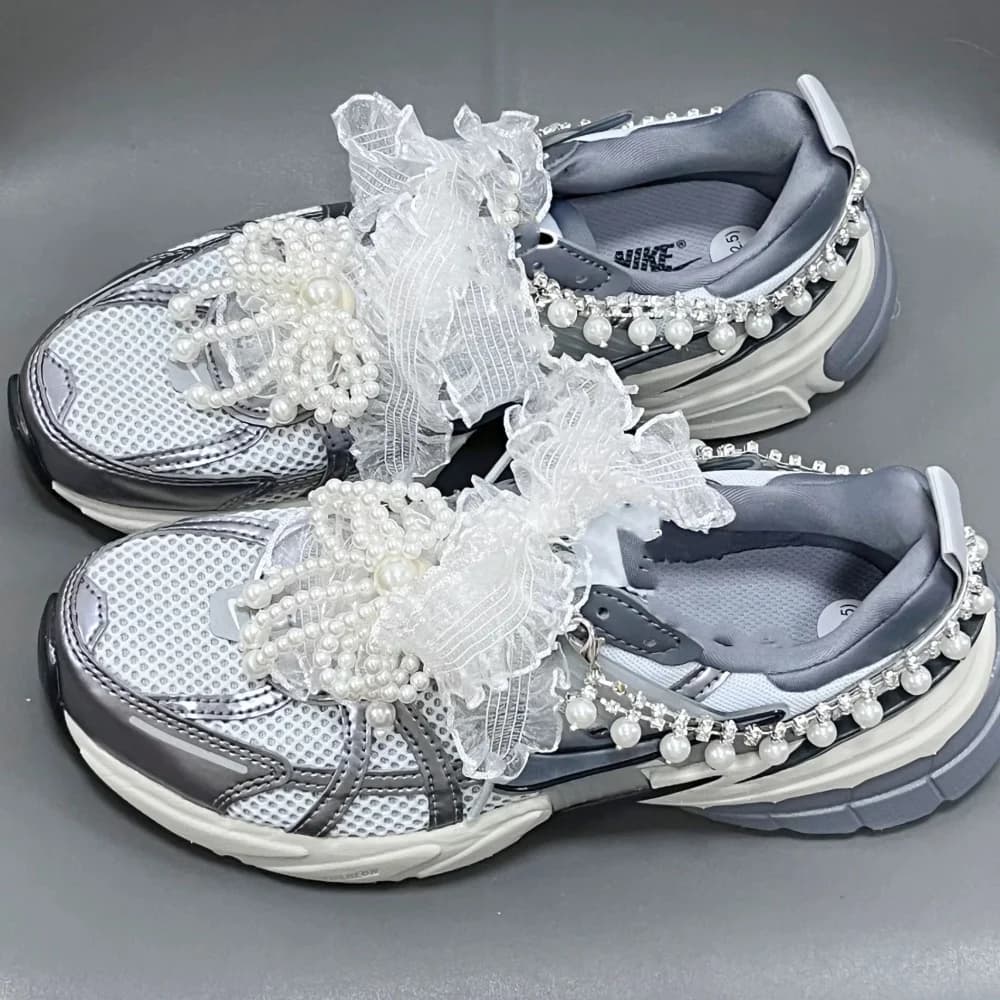 Fashion Bow Pearl Charm Shoes Accessories Handmade Shoes Clip Pearl Rhinestone Shoe Chain For Sneaker DIY Shoes Decoration Gifts