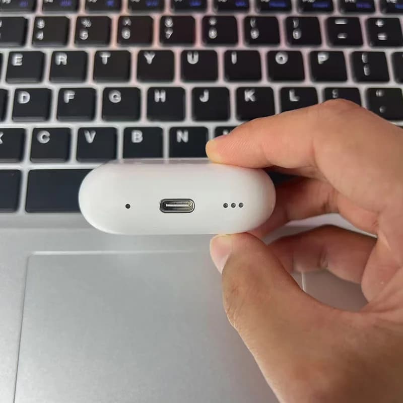 PRO2- wireless headphones with a charging case, without cables, capacitive microphone, noise reduction function, volume