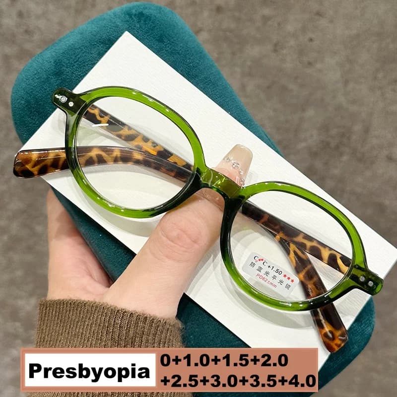 2025 Trendy Small Oval Reading Glasses Men Women Ultralight Far Sight Eyeglasses Unisex Fashion Presbyopia Prescriptions
