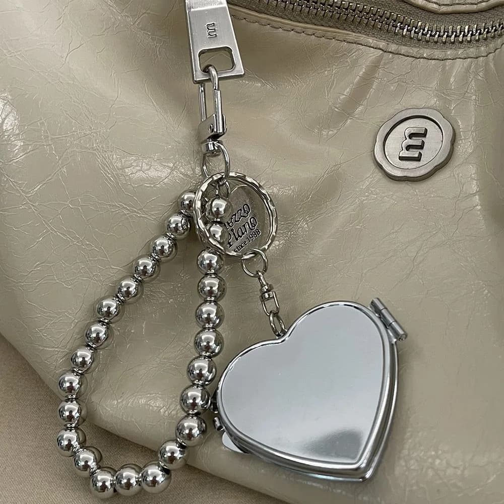 Metal Key Chain Heart Shaped Mirror Mobile Phone Pendant Anti-Lost Metal Y2k Mirror Pendant Keychain Earphone Camera Pendant
