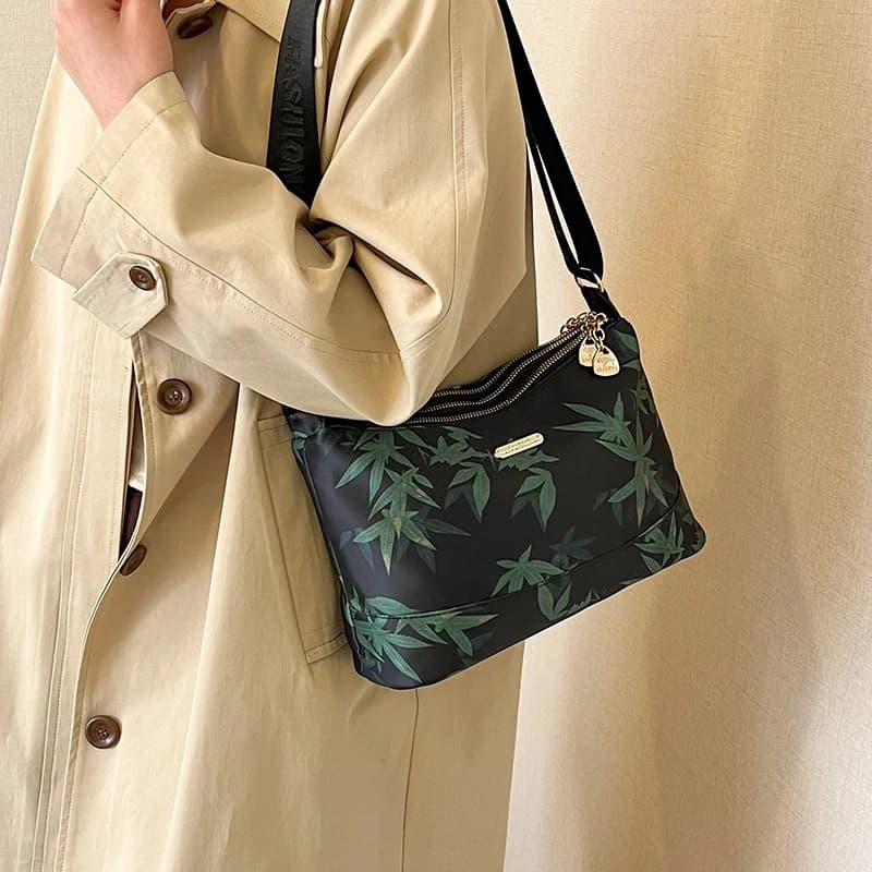 Simple Casual Versatile Women's Trendy Single Shoulder Crossbody Bag New Fashion Maple Leaf Printed Nylon Cloth Storage Bags