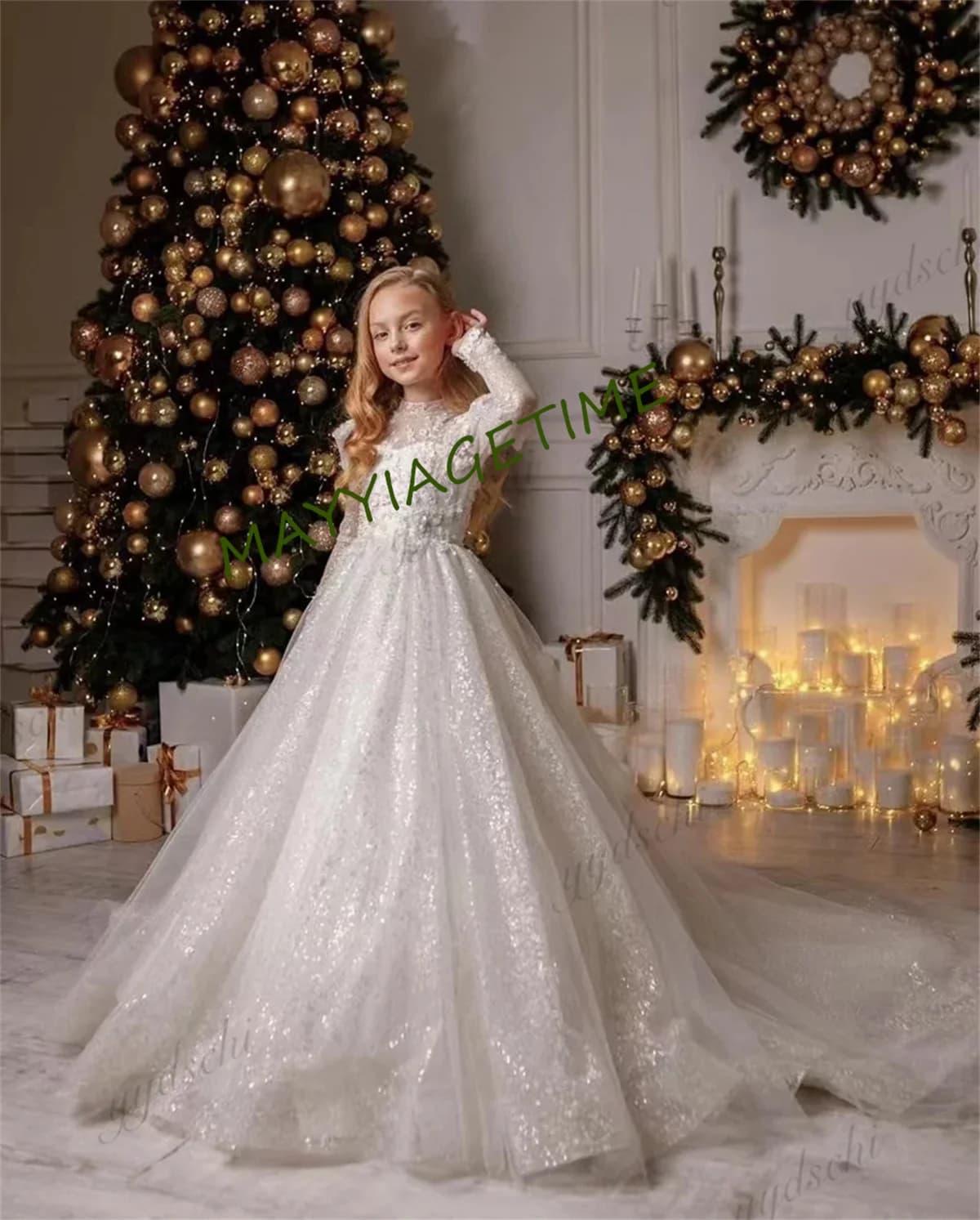 Gorgeous Flower Girls Dresses For Wedding 2023 Princess Long Sleeves Sequined Appliques Kids Birthday Party First Communion Gown
