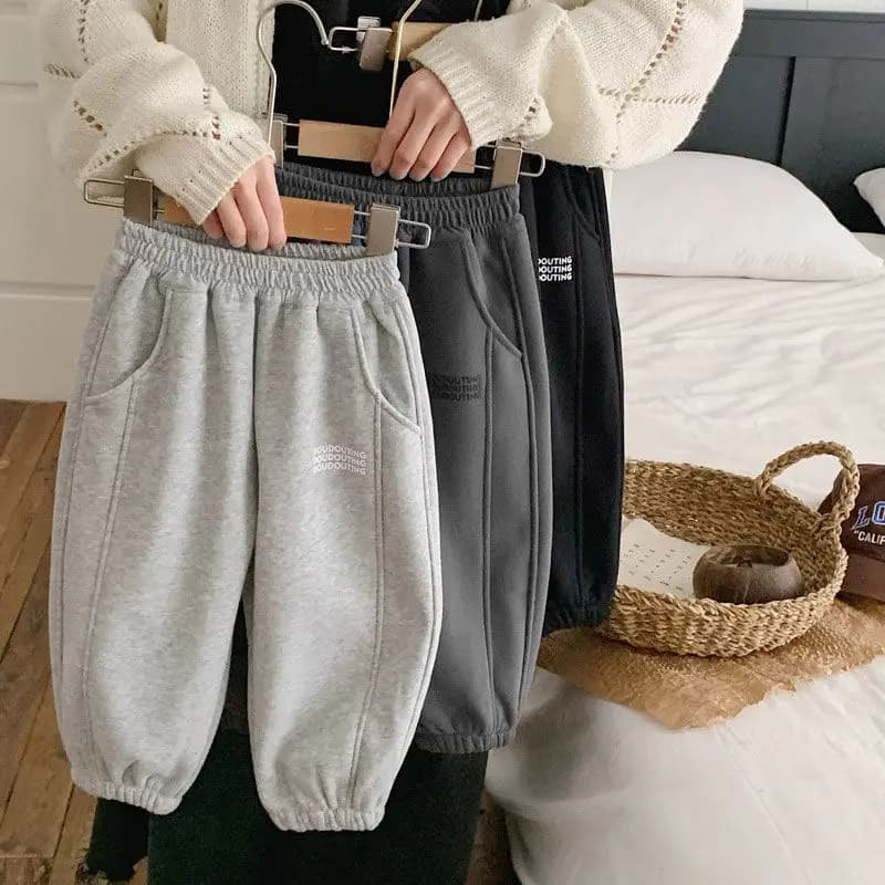 Children's Velvet Thick Sanitary Pants Winter Boys' and Girls' All in One Velvet Casual Pants Baby Stylish Winter Pants