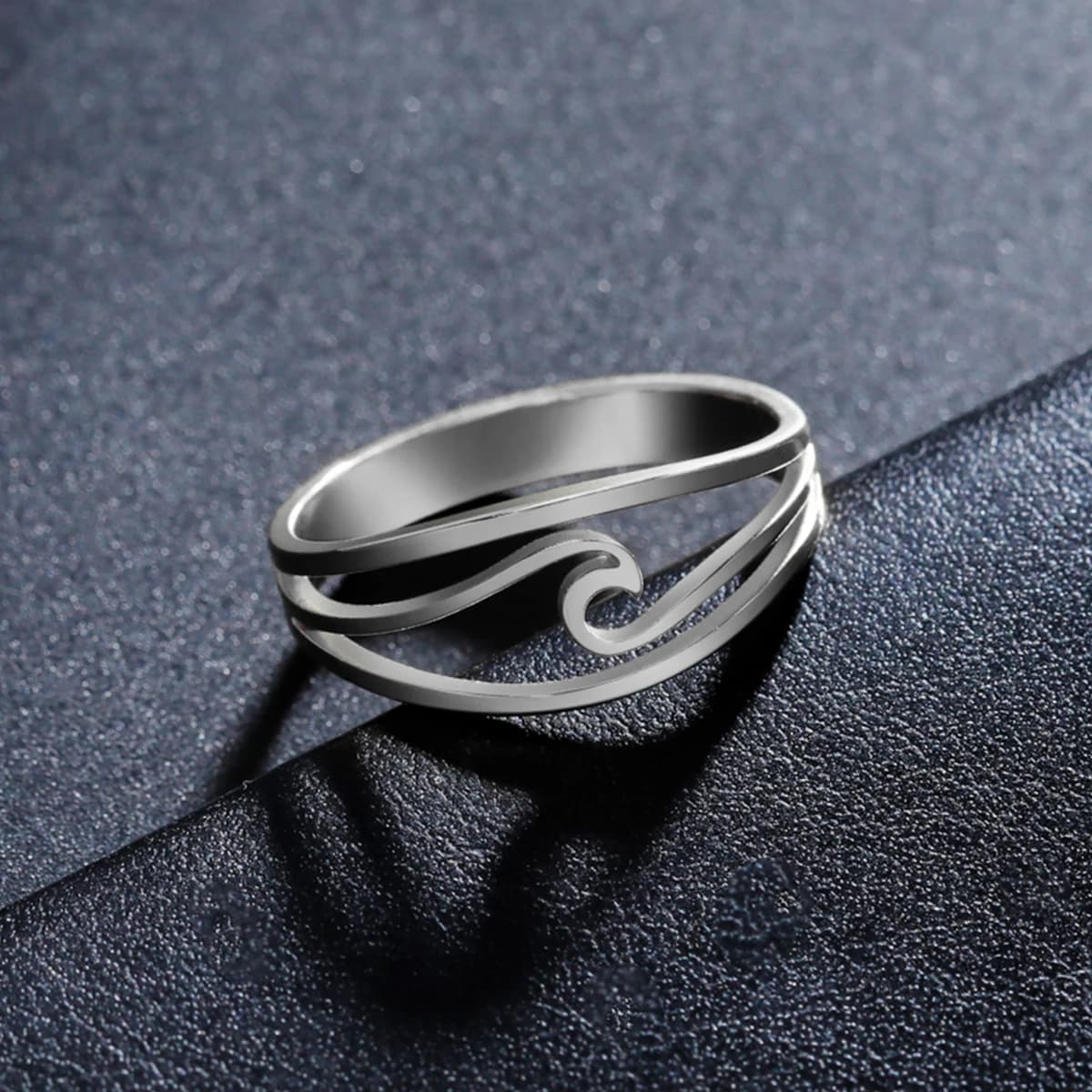 LIKGREAT Geometric Wave Stainless Steel Ring Minimalist Hollow Finger Rings Trendy for Women Amulet Jewelry Gifts Wholesale