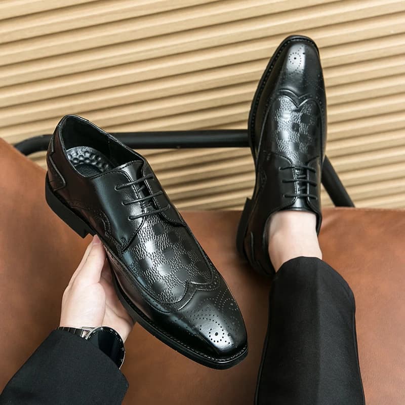 Gentleman Business Formal Leather Shoes Men Fashion Dress Shoes Classic High Quality Formal Office Oxford Shoes For Men Brogue