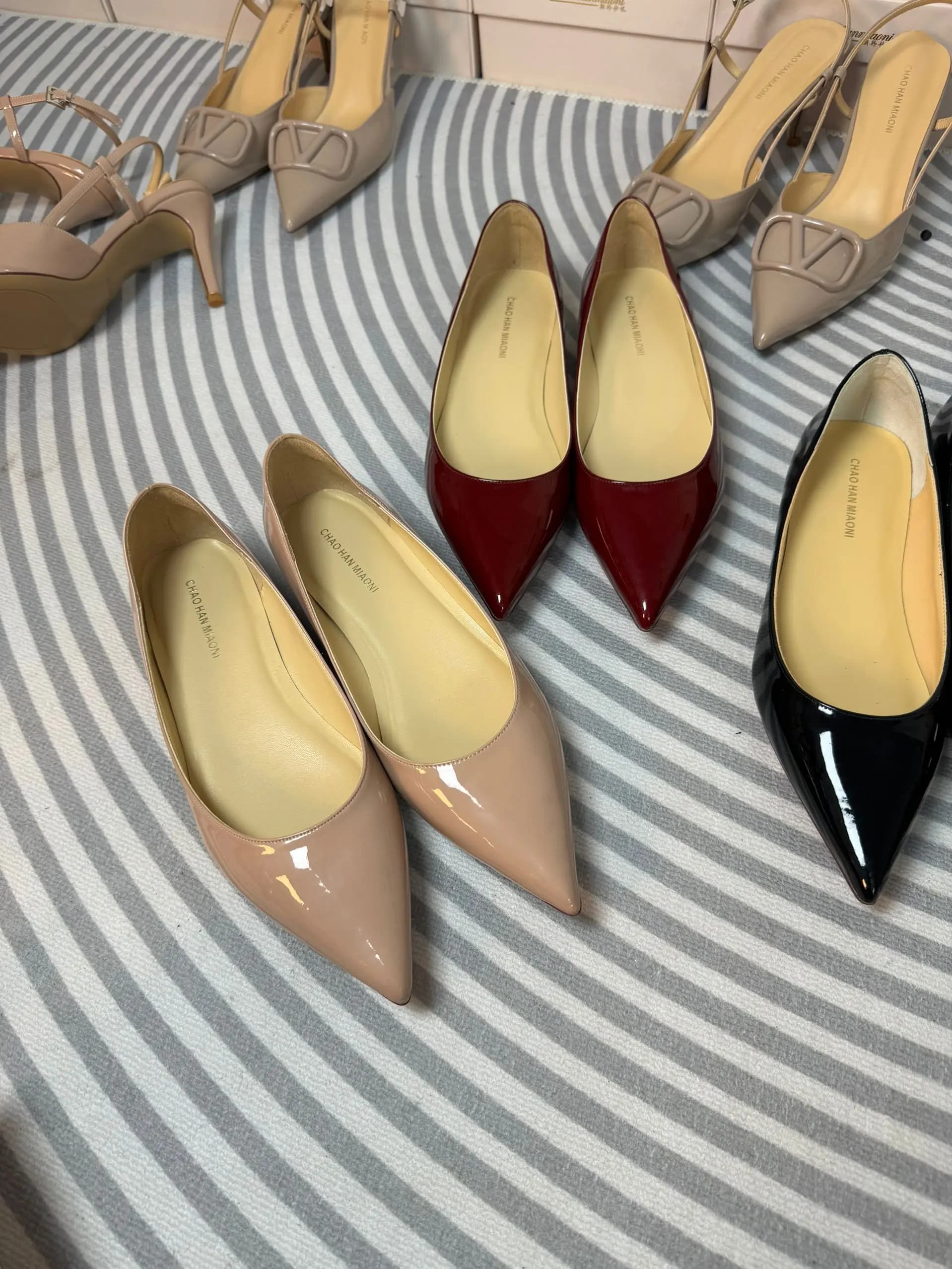 luxury Shoes Woman 2024 Trend New Shoes For Woman Red Shiny Bottom Women Flat Shoes Casual Pointed Toe Ladies Boat Shoes 34-42