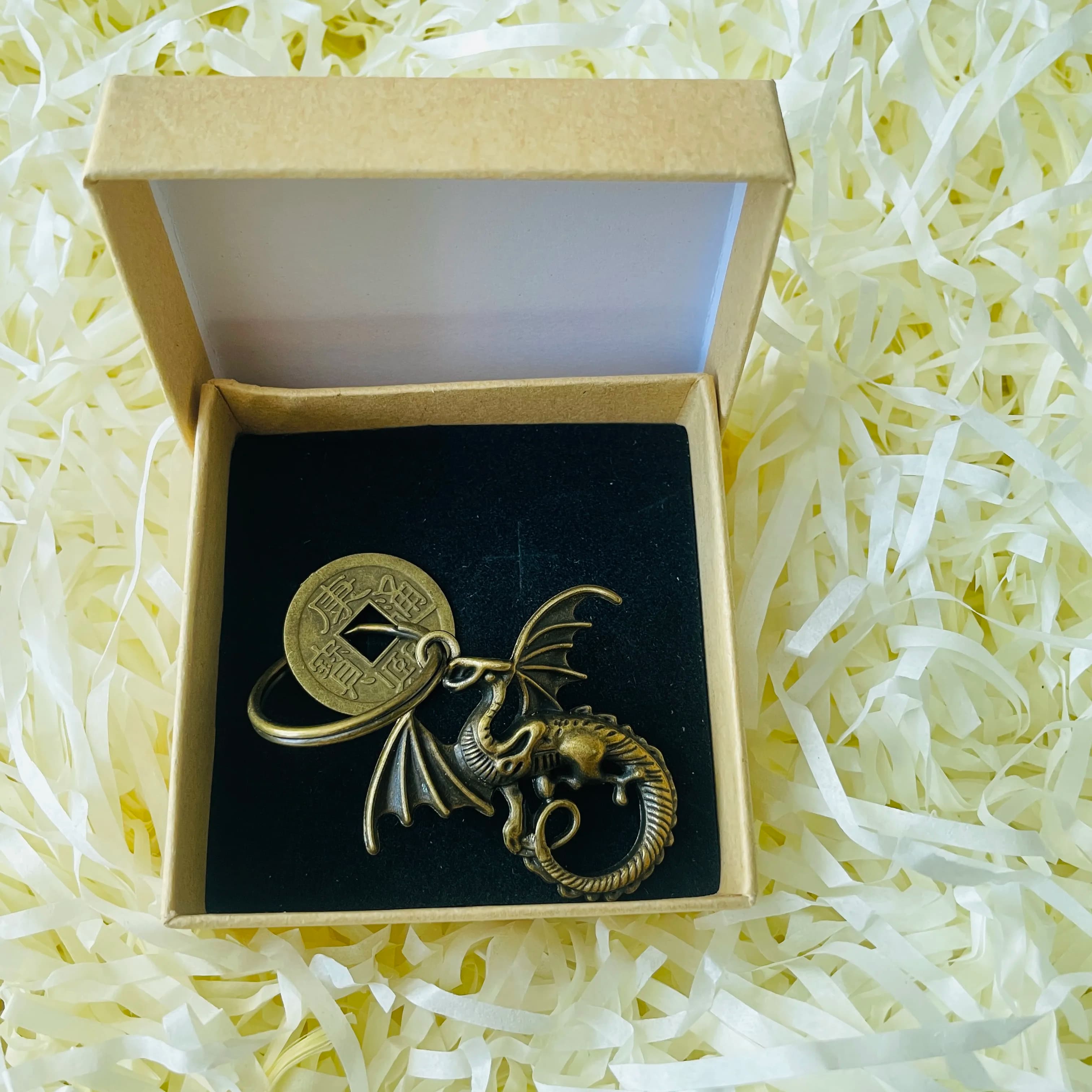 Antique Coin Kangxi Tongbao Exorcism Flying Dragon Keychain Chinese Traditional Enhancement Wealth Pray Safety Keyring In Box