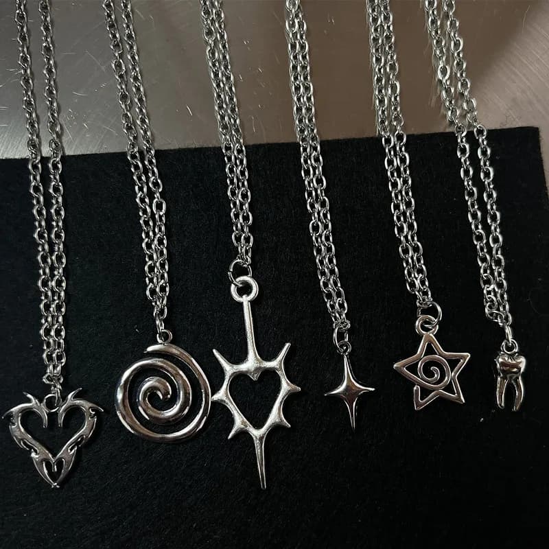 Y2K Flail Fire Heart Teeth Pendant Necklace for Women Men Charm Necklace Grunge Punk Fashion Jewelry ﻿