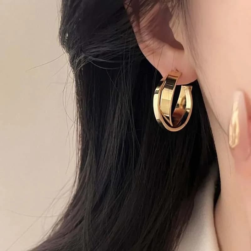 Gold Color Twisted Metal Hoop Earrings Punk Silver Color Geometric Circular Hoop Earrings Simple Design Y2K Fashion Jewelry