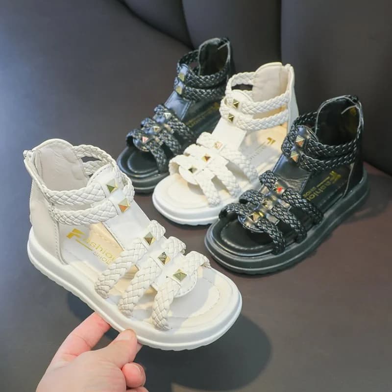 New Girls Sandals Fashion Rivet Princess Sandals Comfortable Non-slip Children's Flat Summer Beach Shoes Kids Gladiator Sandals