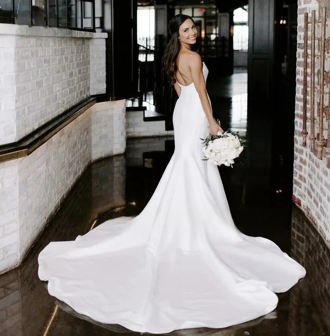 Sweetheart White Wedding Dresses For Women Sweetheart  Elegant Backless Sweep Train Customize To Measures Stunning Bridal Gowns
