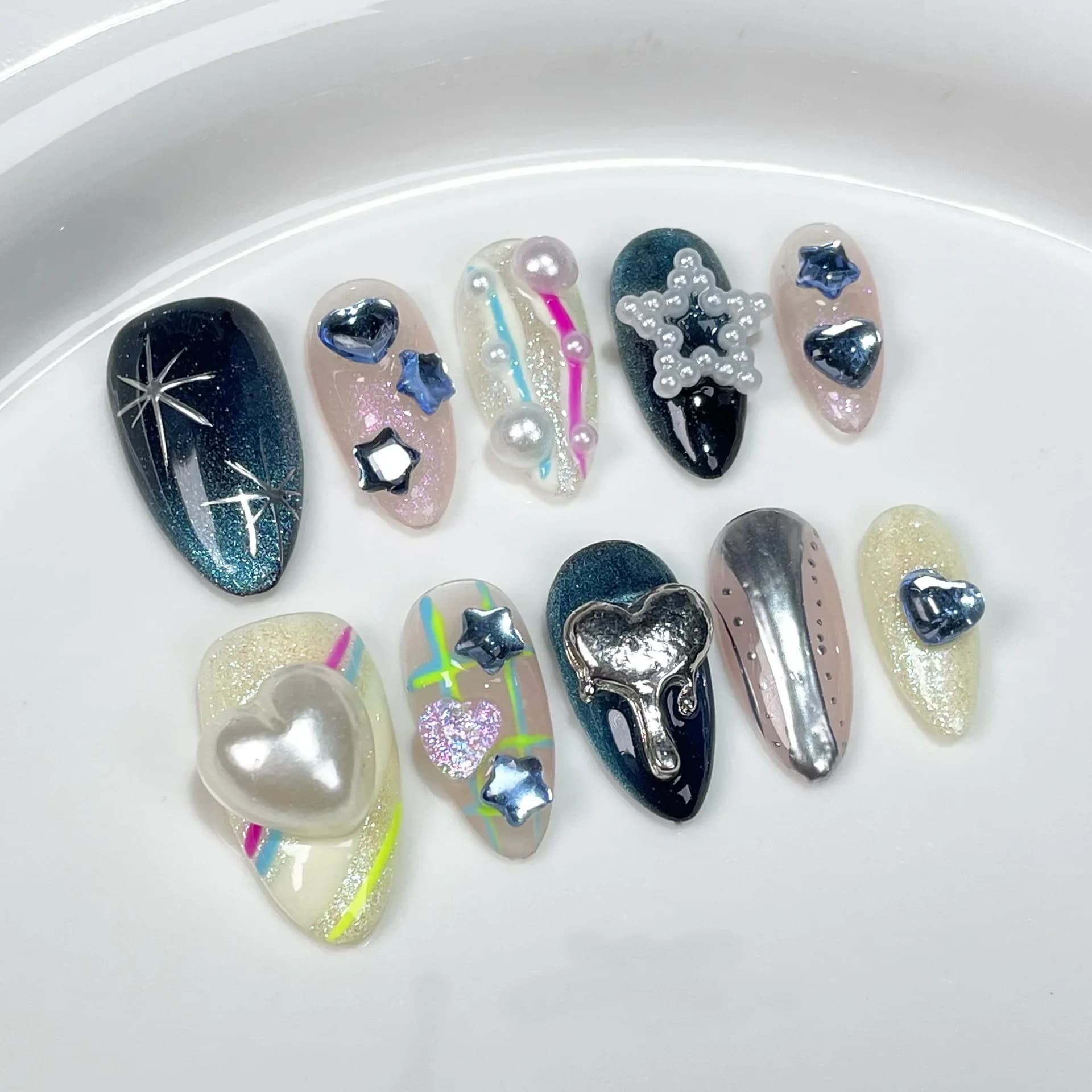 10Pcs Handmade Press On Nails Love Rhinestones Butterfly Design Y2K Spice Girls French Almond False Nails Wearable Manicure Nail