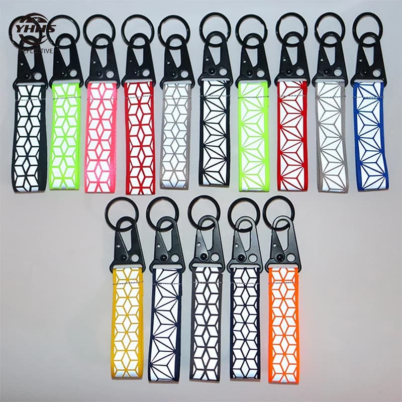 10cm Reflective Keychains High Visibility Reflector Pendant Traffic Safety Marker For Night Cycling Bag Accessories Car Keyrings