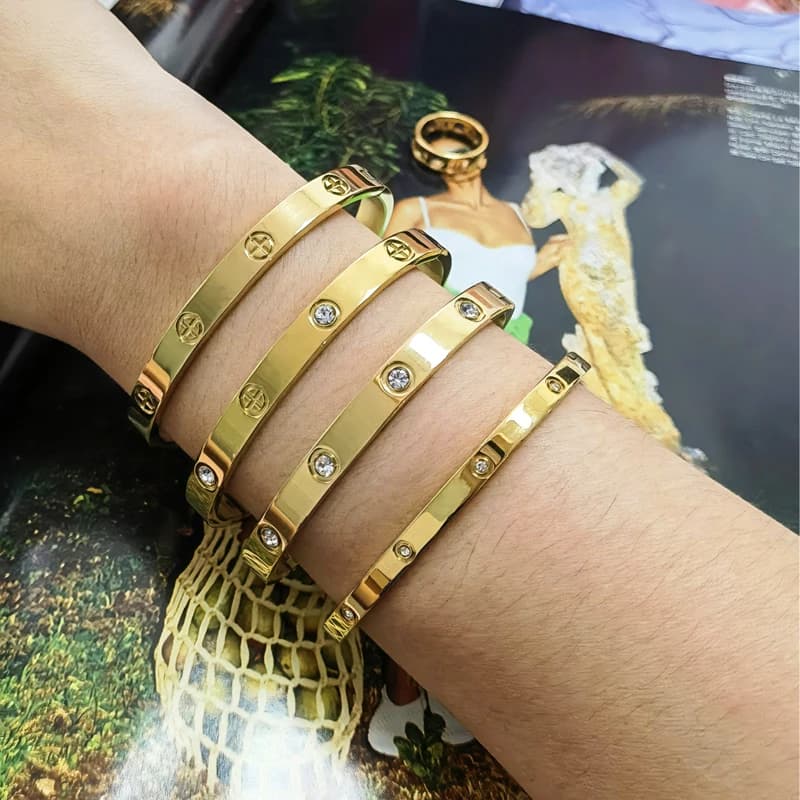 Beautiful Lovers Bracelets Woman Bracelets Stainless Steel Bangles and Bangles Cubic Zirconia Golden Woman Jewelry Gifts