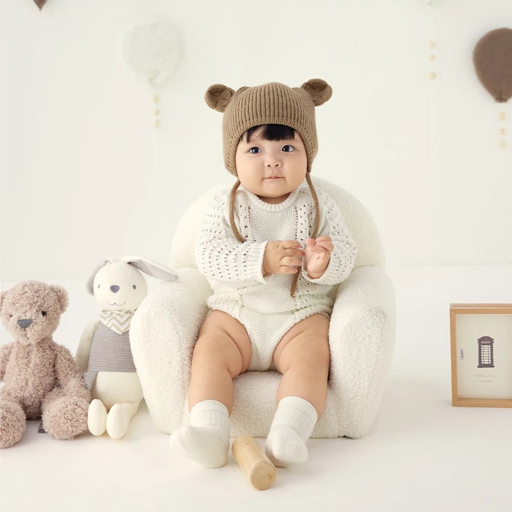1 Year Old Children Photography Outfit Crochet Clothes Knitted Hats Socks Comfort Doll Props Flag Balloon Decoration Accessories
