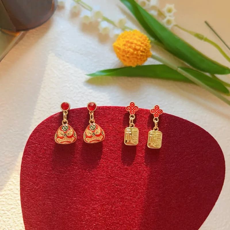 Ethnic Golden Color Earrings for Women Traditional Chinese Spring Festival Luxury Jewelry Auspicious Beast Shaped Creative Gifts