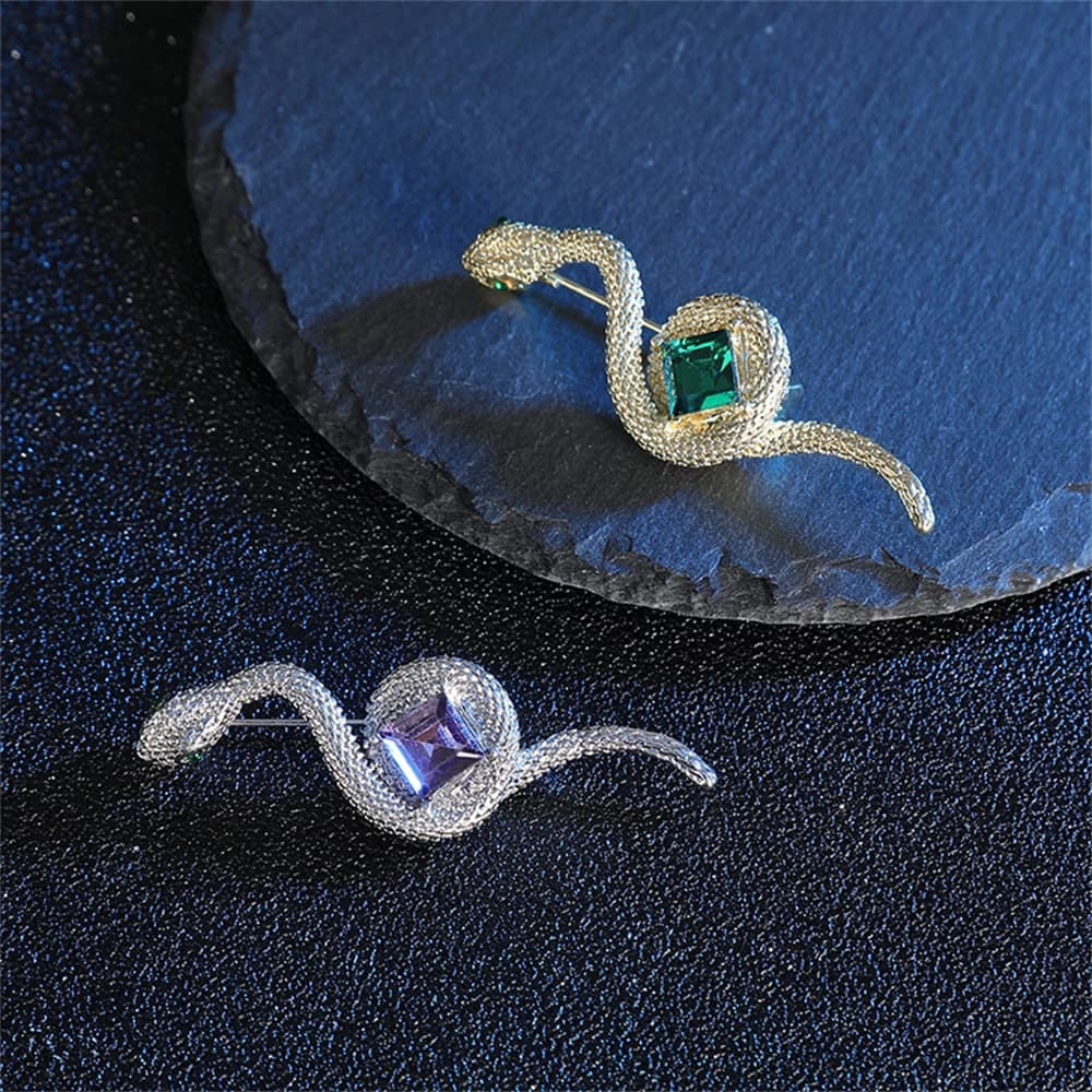 Luxury Rhinestone Alloy Snake Brooch Retro 2 Colors Simulation Crystal Animal Brooch Pins Women Men Fashion Jewelry Accessories