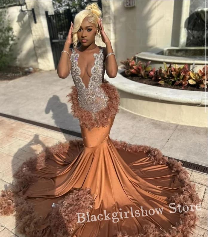 Tan Mermaid Evening Prom Dress Luxury Diamante Feather Applique Black Teen Queen Dress Custom Vestidos Para Eventos Especiales