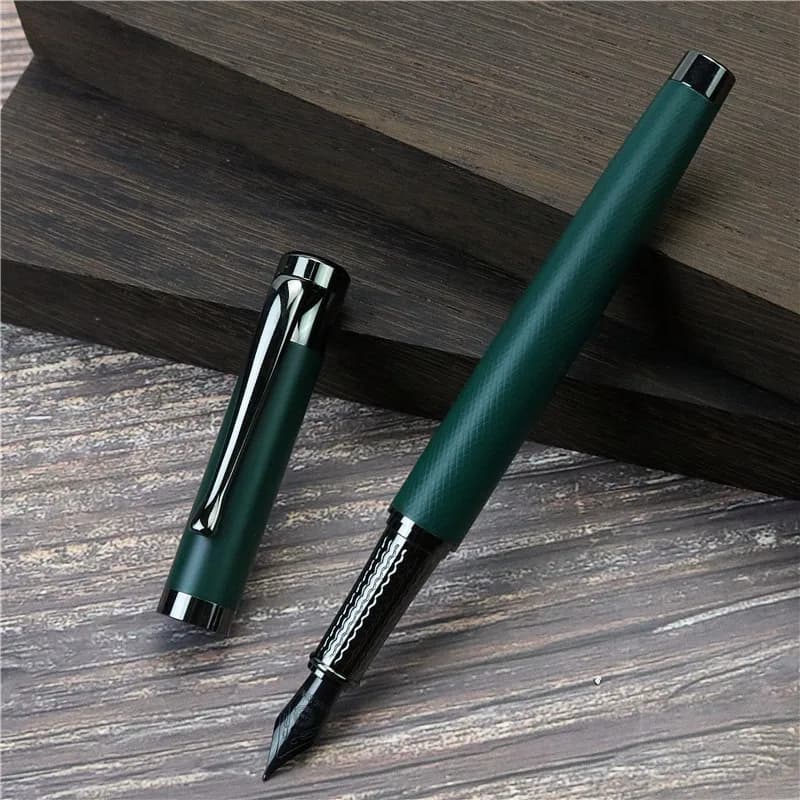 Retro Black Knight Fountain Pen New style snake patterned exquisite copper pen holder Titanium black 0.5 pen tip