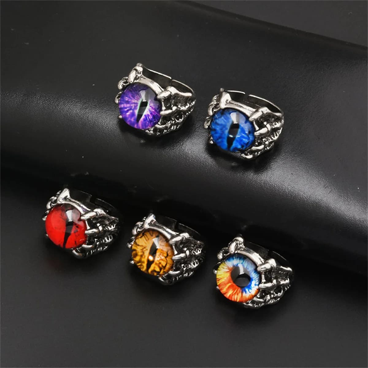 Retro Gothic Colorful Evil Eyes Rings For Men Women Creative Personality Claw Demon Eye Ring Halloween Party Aesthetic Jewelry