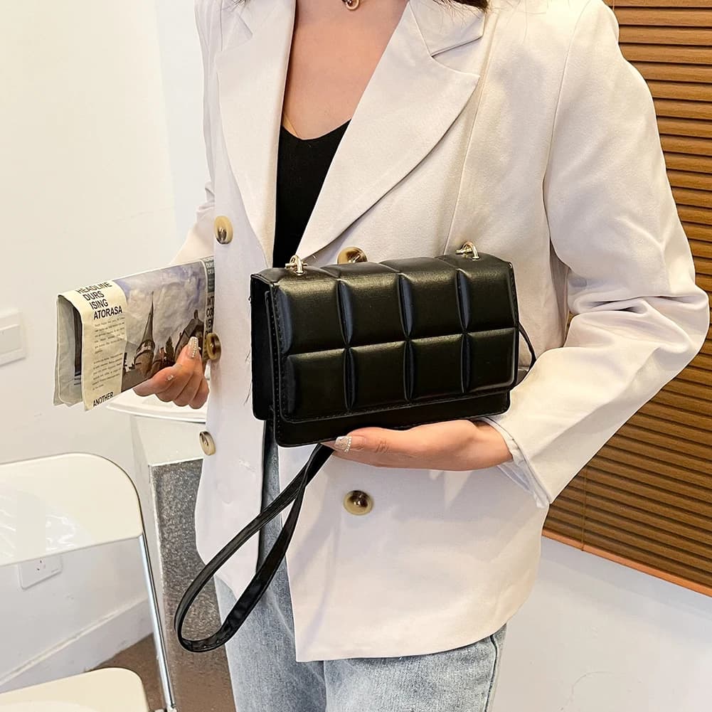 Chocolate Square PU Leather Women Saddle Bags Socket Design Female Messenger Satchel for Women Holiday Party Gifts