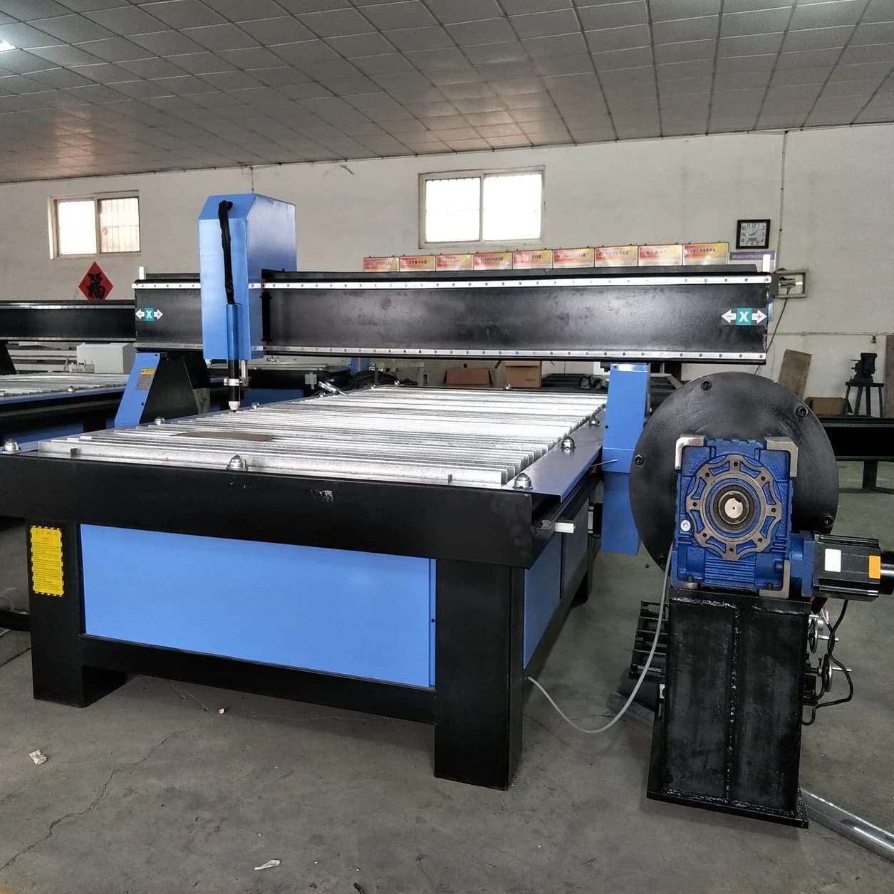Working area 1300*2500mm plasma cutting machine for aluminum iron steel/Sheet Plasma Cutting Machine 1325 CNC Cutting Machine