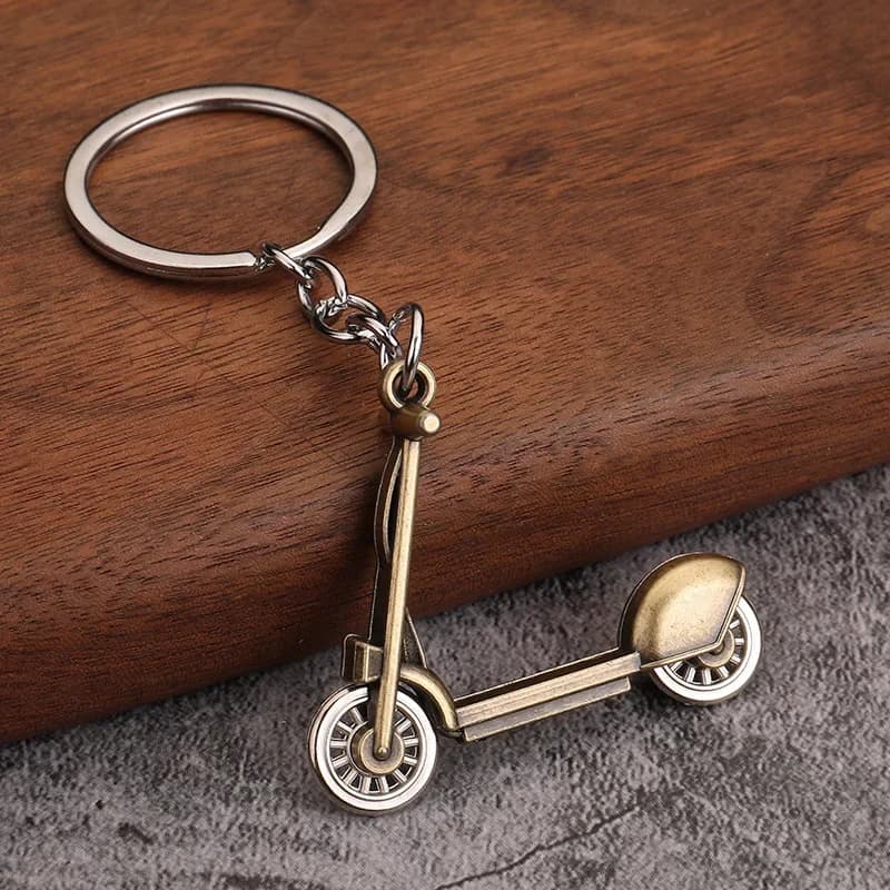 Personalized Keychain Electric Scooter Keyring for Skoda VRS Octavia A7 Superb 2 Fabia Rapid Yeti Kodiaq Kamiq Karoq SCALA