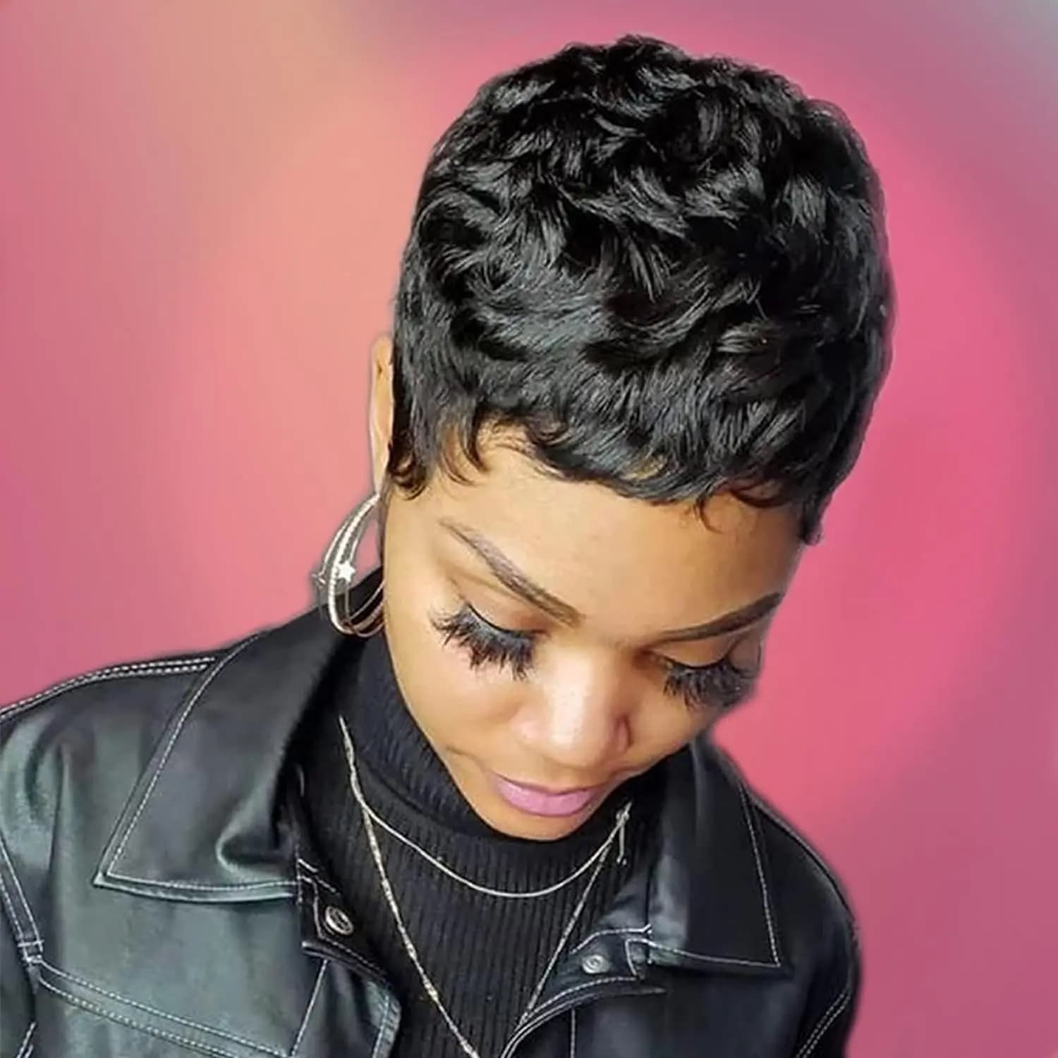 Black women's short elf style synthetic wig, fashionable wave layered wig with free hairnet