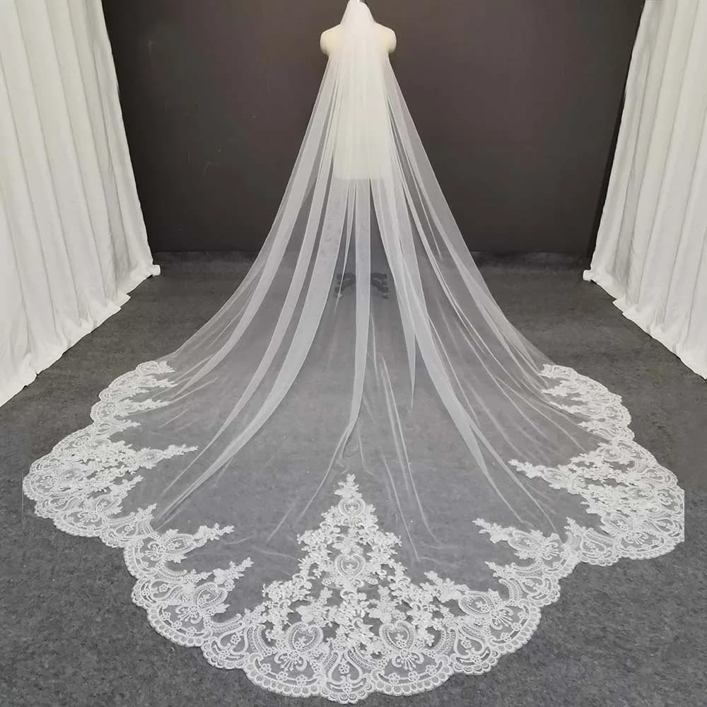 Real Photos Scallop Lace Long Wedding Veil 3.5 Meters Royal Bridal Veil with Comb White Ivory Veil for Bride Wedding Headpiece