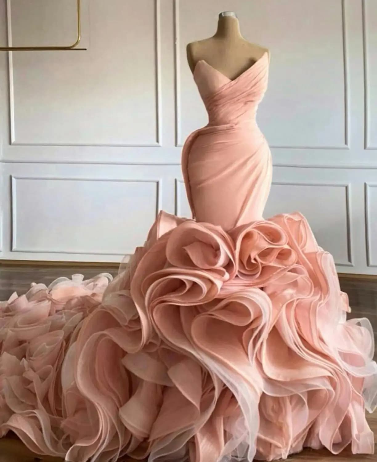 Customized Pink Mermaid Wedding Dresses Sweetheart V Neck Tiered Skirt Ruffles Princess Trumpet Vestidos De Novia Wedding Gowns