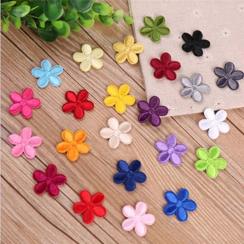MAXSIN FUN 10PCS Cute Small Flower Patches Iron On Applique Parch Kids Bags Dress Embroidery Stickers DIY Decals Decorative