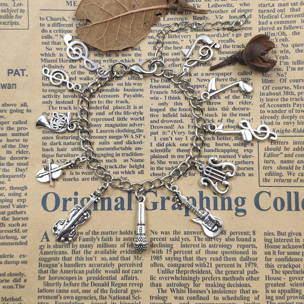 Antique Silver Plated Manual Music Series Guitar Violin Microphone Signs Chain Bracelet Men Women Birthday Gift CW037-040