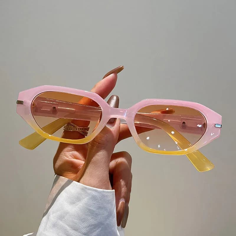 Fashion Small Frame Vintage Square Sunglasses Women For Men Luxury Brand Designer Punk Sun Glasses Trending Rivet Shades UV400