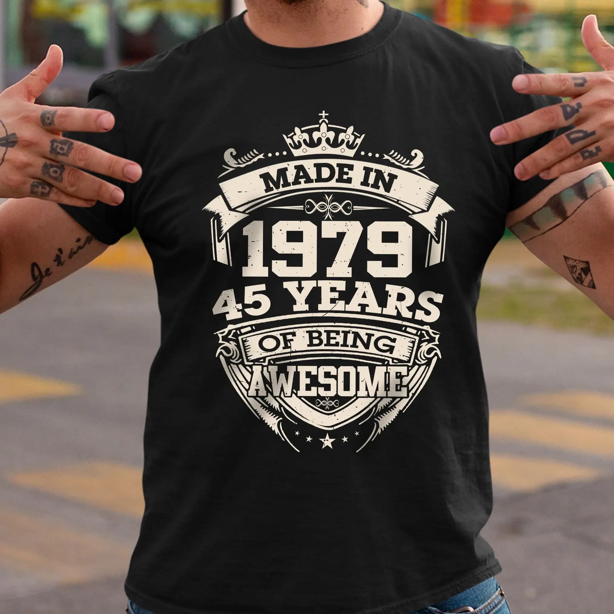 Vintage Made In 1979 Limited Edition 45 Years Of Being Awesome Birthday Men T Shirt Born Old 45th Party
