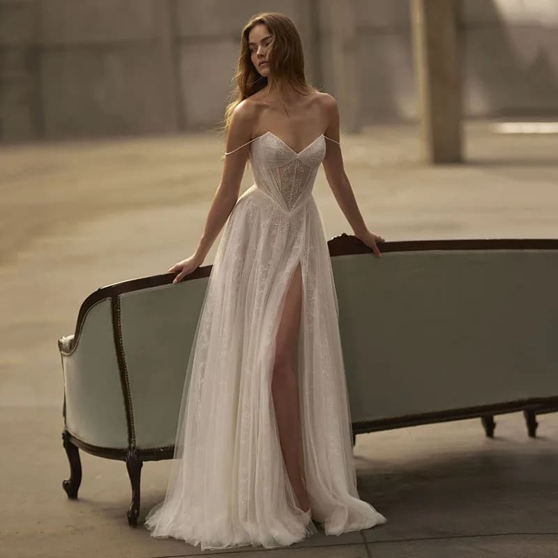 Eightree Boho Beach A-Line Wedding Dresses Spghetti Straps Lace Split Bridal Dress Princess Wedding Ball Prom Gowns Customized