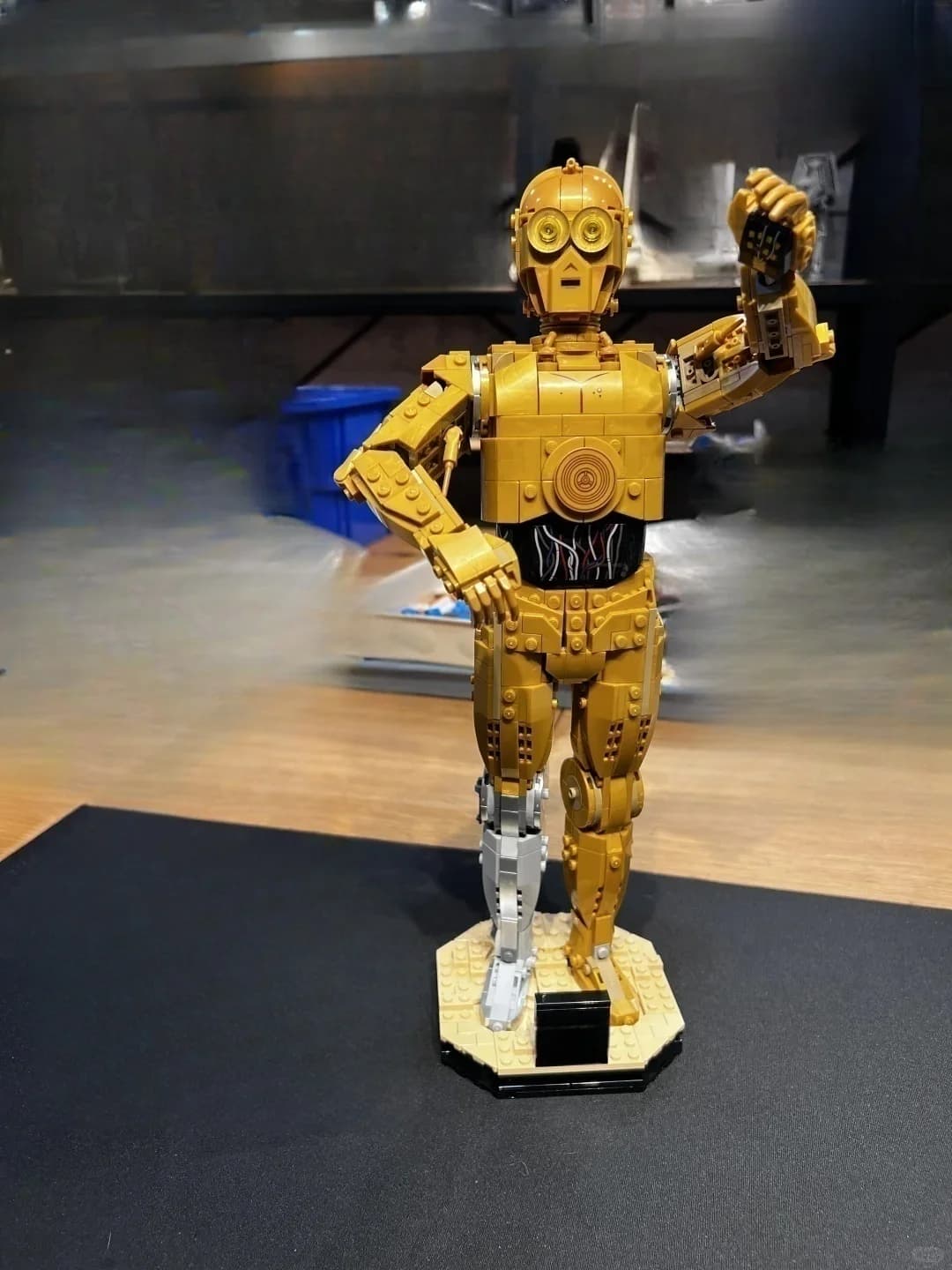 New MOC golden mannequin home decor building blocks children's boy and girl holiday gifts;