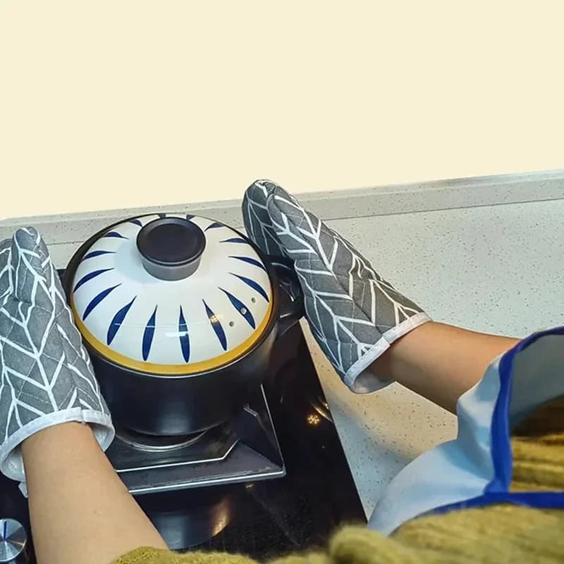 2 pieces of heat-insulating gloves, heat-resistant microwave gloves, and high-temperature resistant kitchen and oven gloves for