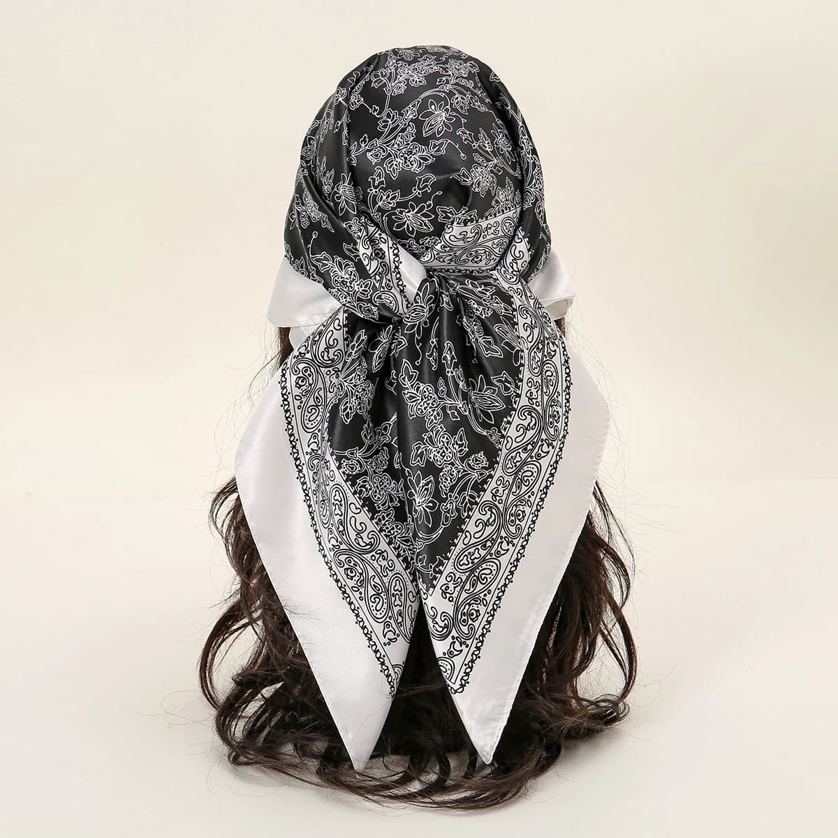 90*90cm Printed Square Scarf Women Silk Feeling Satin Wraps Line Foulard Headband Luxury Designers Scarf Silk Bandana Hair Wrap