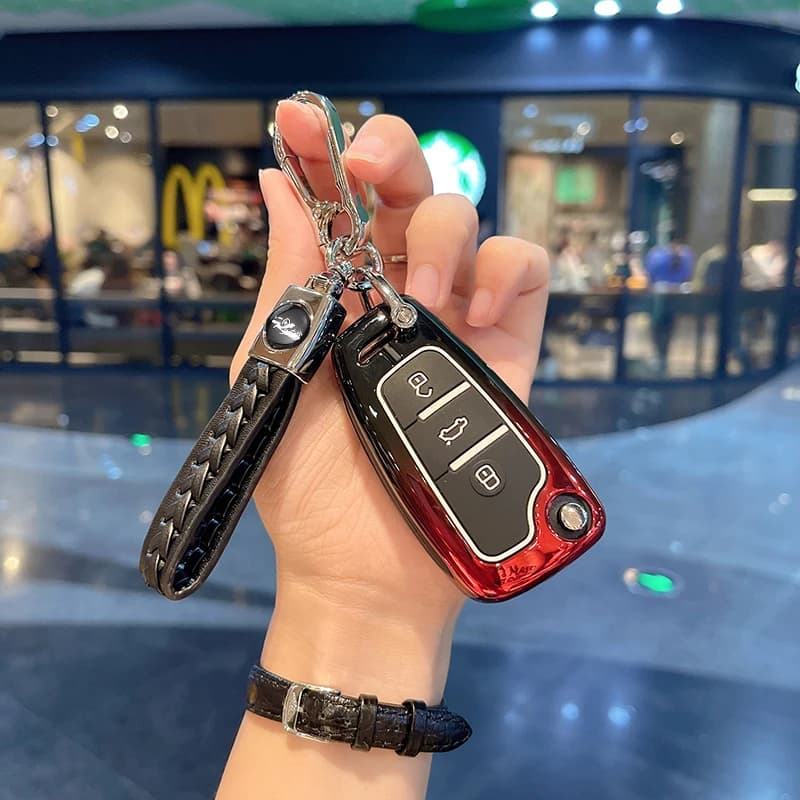 Zinc alloy car Key Case Shell For Audi A1 A3 A6 C5 C6 Q3 Q2 Q7 TT TTS R8 S3 RS3 RS6 A4 a6l Cover Case Protector Keychain Holder