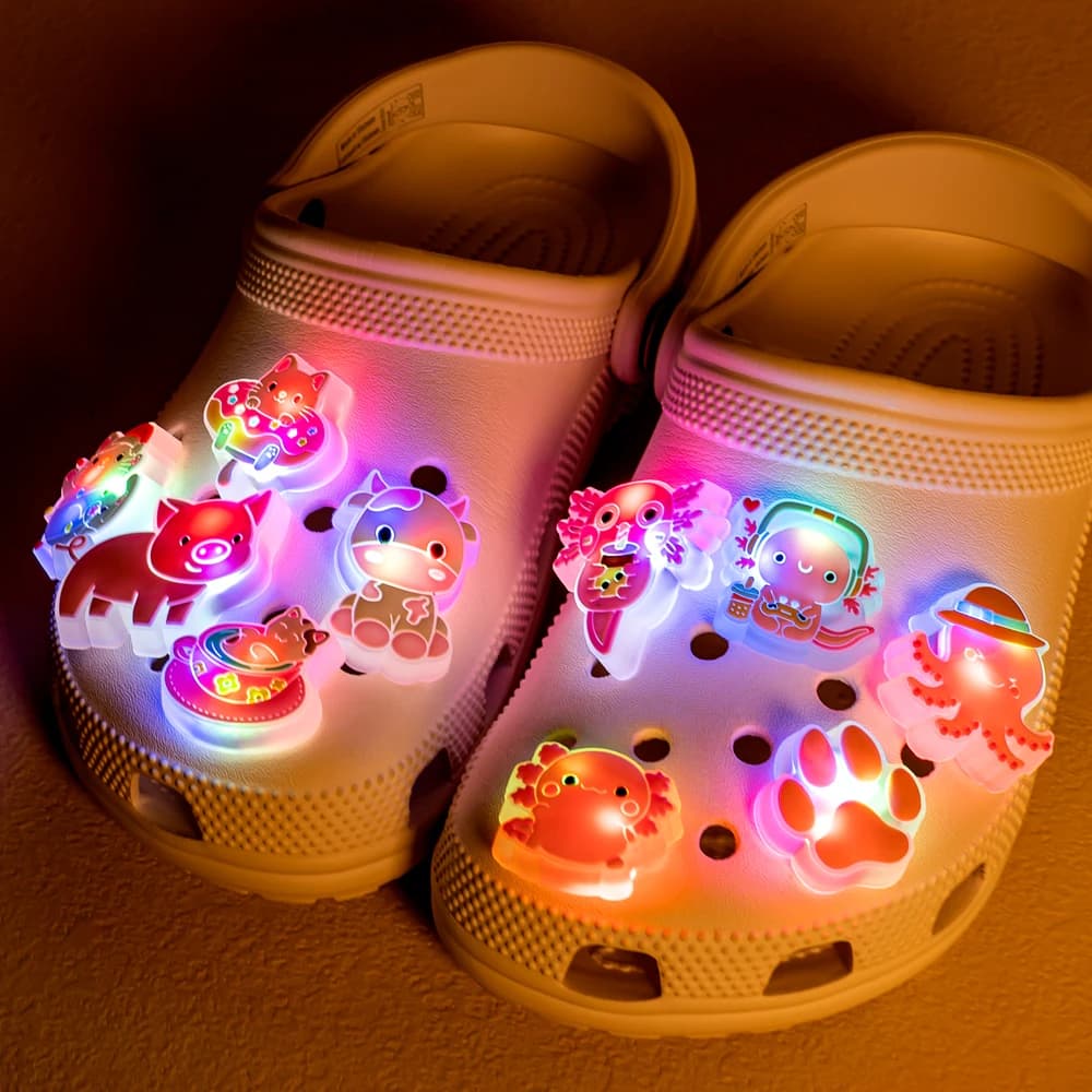 1pcs Lighted Charms for Kid Halloween Christmas LED Pins Animal Shoe Accessories Boy Girl Shoe Charm Decorations Buckle Ornament