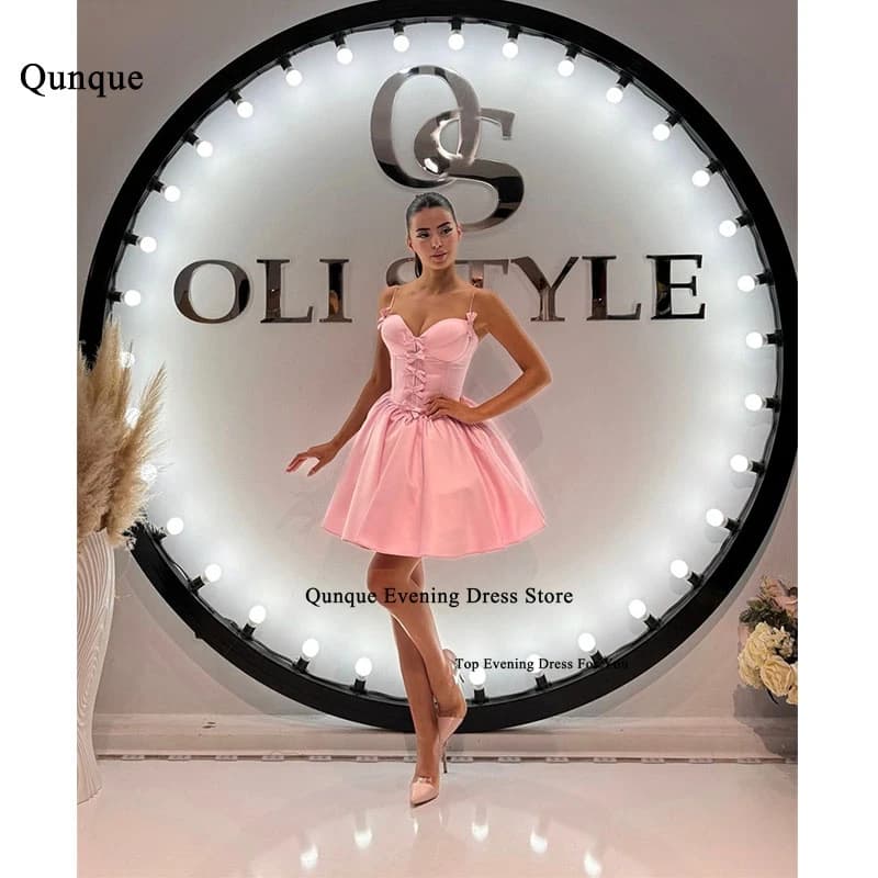 Qunque Mini Satin Cocktail Dresses Customized Sexy Backless Evening Party Dress With Bows Spaghetti Straps Girl Homecoming Gowns