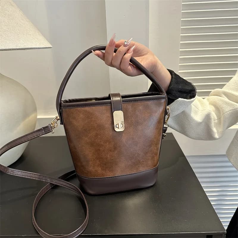 2024 Autumn&Winter Women Personalized Handbags Unique Design Shoulder Bag Ins Messenger Bags Small Square Bag for Women