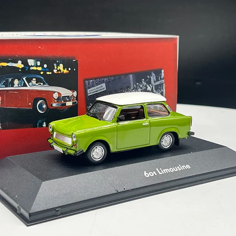 Atlas 1:43 Scale Diecast Alloy DDR Trabant 601 Vintage Toy Cars Model Classic Nostalgia Adult Collection Souvenir Static Display